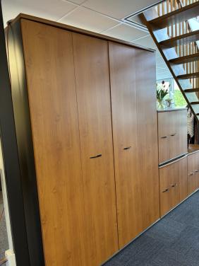 Gratis bureau’s en kasten
