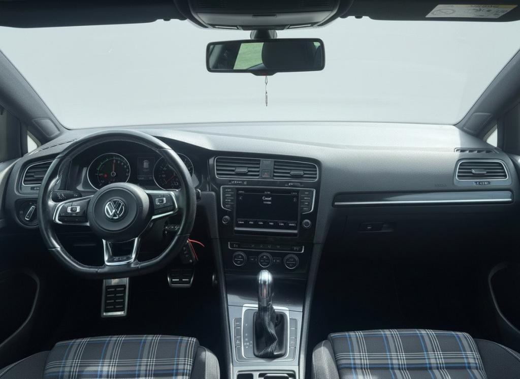 Volkswagen Golf 1.4 tsi gte