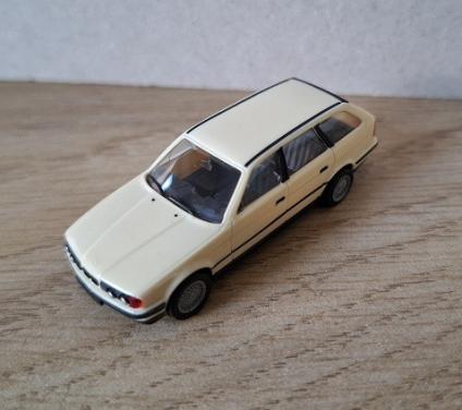 Herpa BMW 525i  1:87 in Doosje
