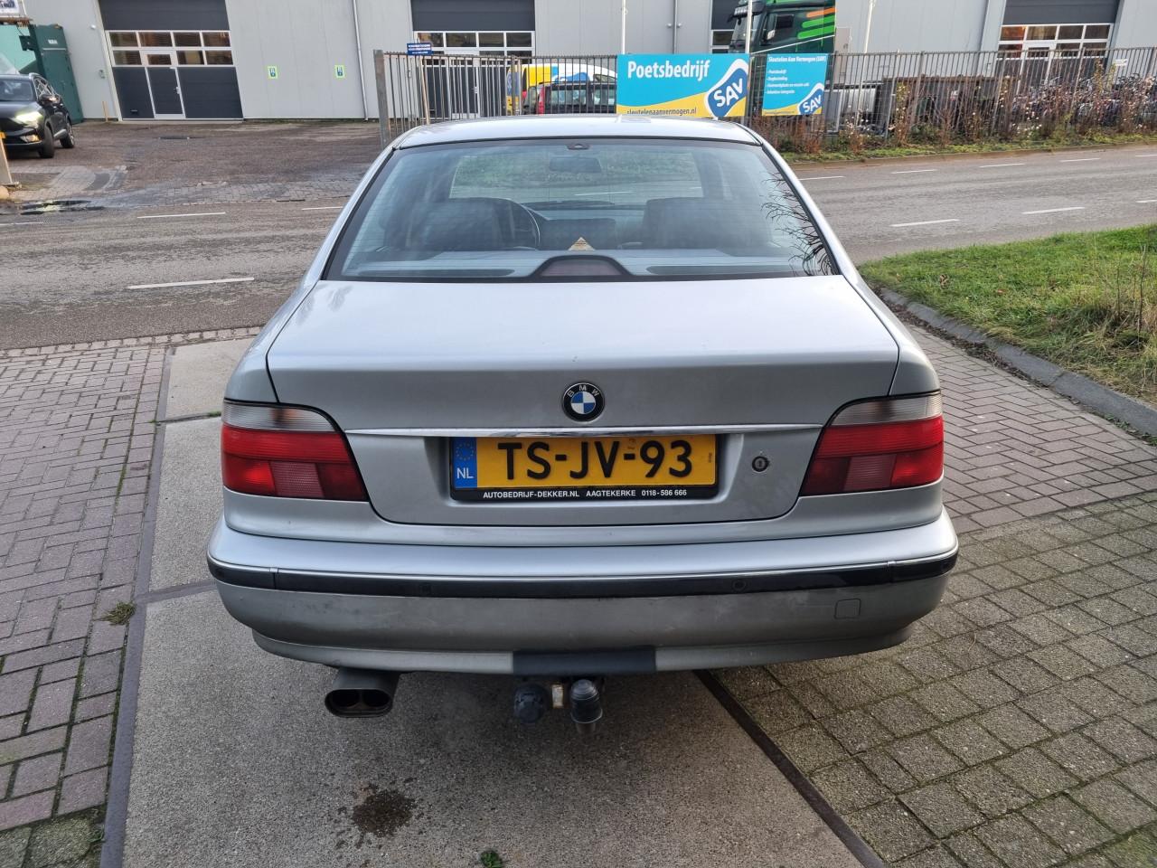 BMW 5-serie 523i Executive MEENNEEMPRIJS! AUTOMAAT / APK 25-11-2026
