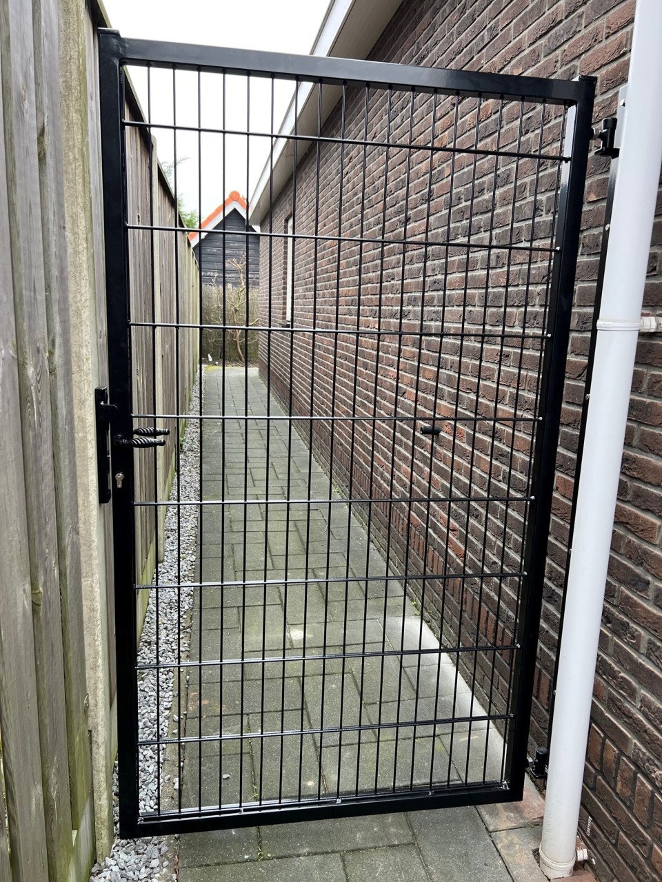 Voor al uw Inrijpoorten - Hekwerken en Tuinpoorten.