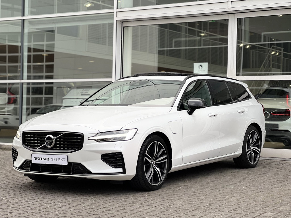 Volvo V60 t6 340pk recharge r-design| panodak| adap.cruise| 360camera| tre
