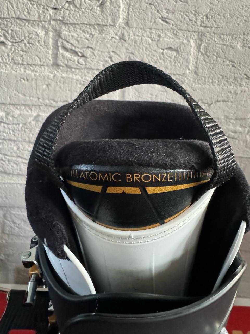 Skischoenen Atomic Hawk maat 27-27,5 = 42-43