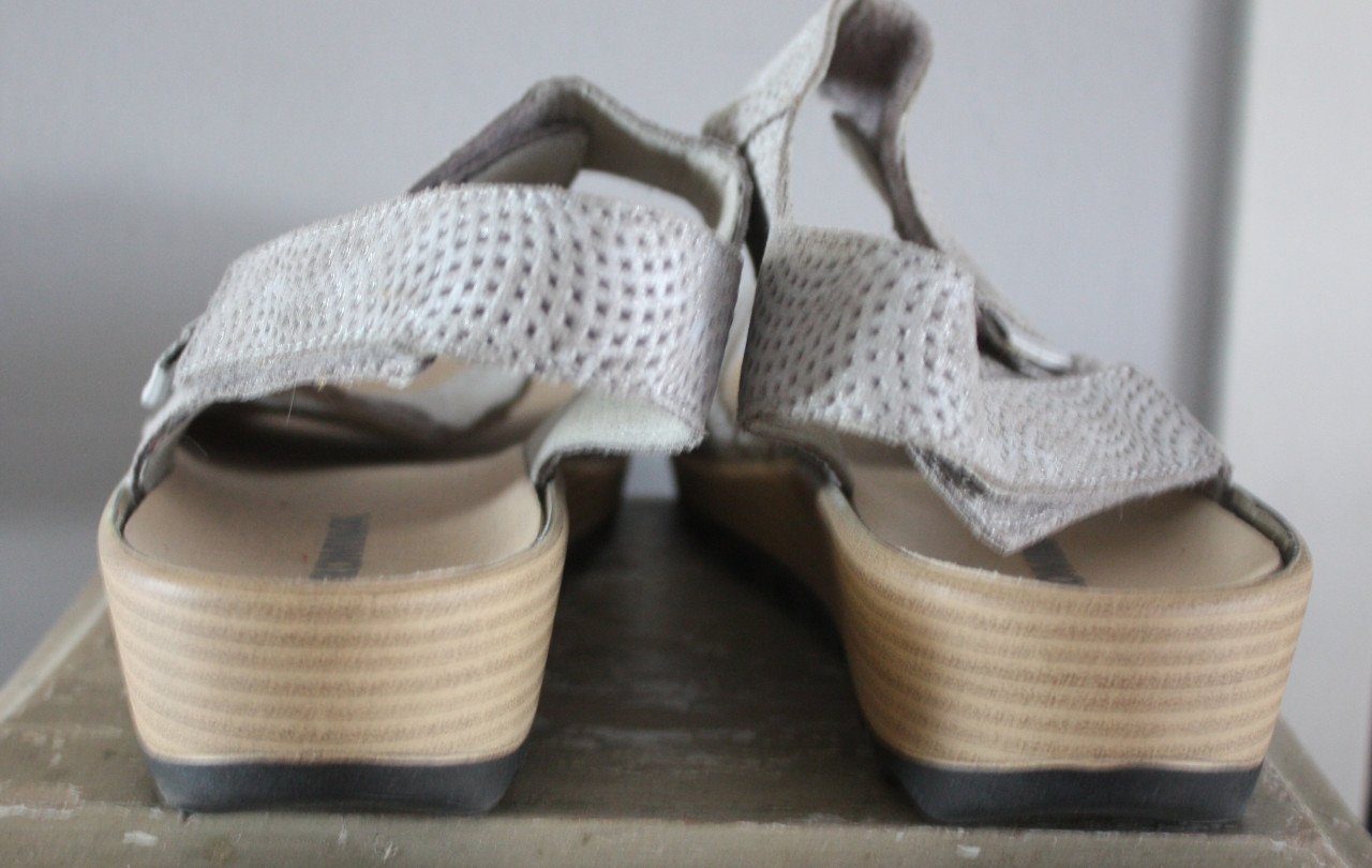 Sandalen zilver grijs met struktuur maaat 42