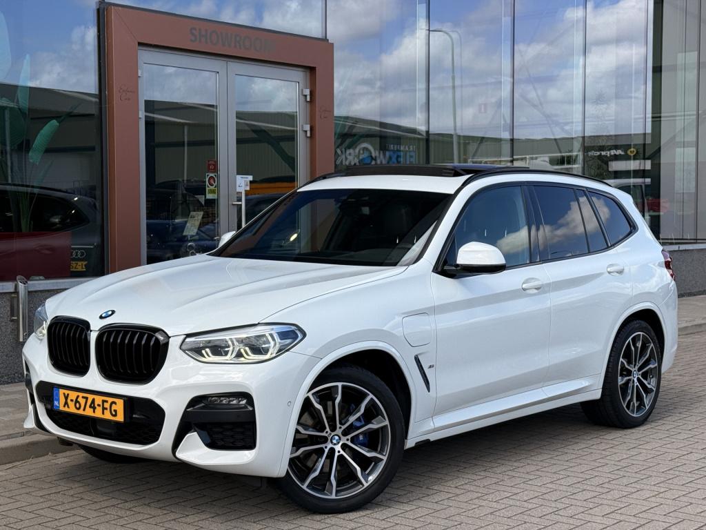 BMW X3 xdrive30e m-sport high executive | pano | achteruitrijcamera | elek.