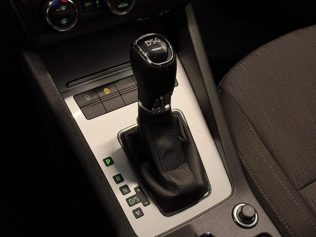 Skoda Octavia combi 1.8 tsi dsg 180pk greentech style business | navi | cru