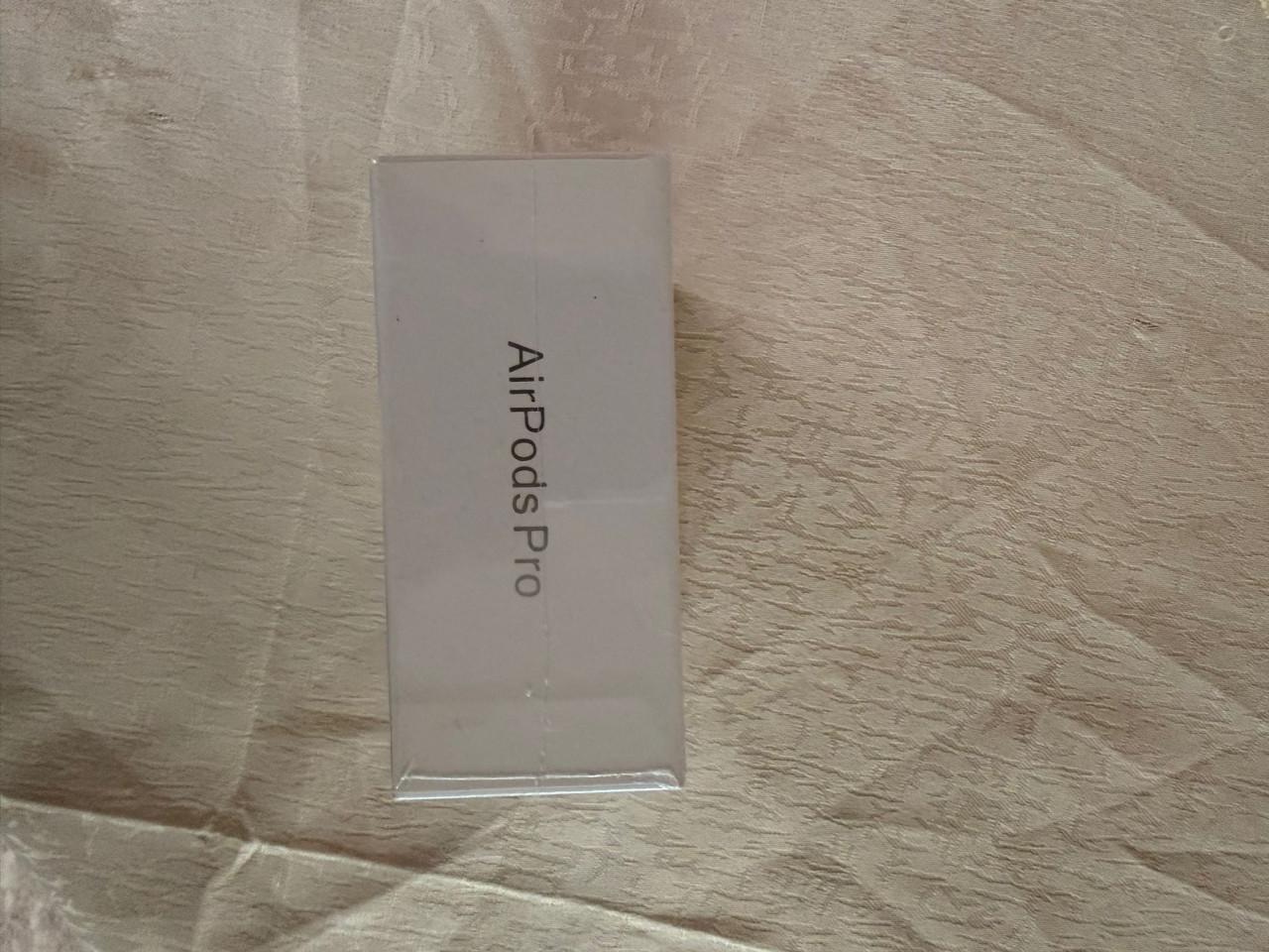 Airpods 4 / Airpods 2 pro