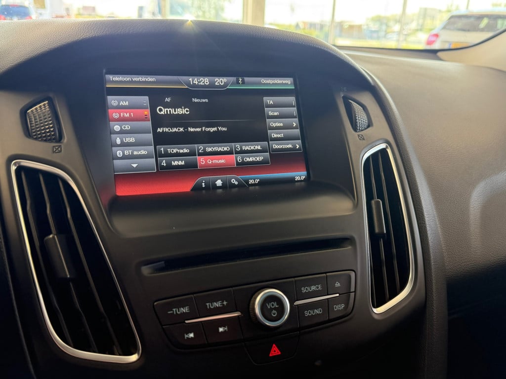 Ford Focus wagon 1.5 titanium edition