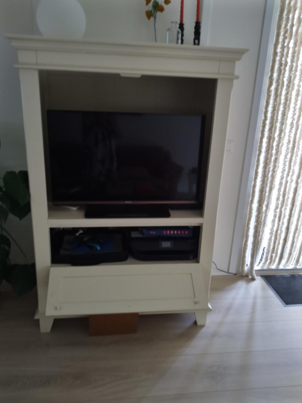 Tv -bergkast