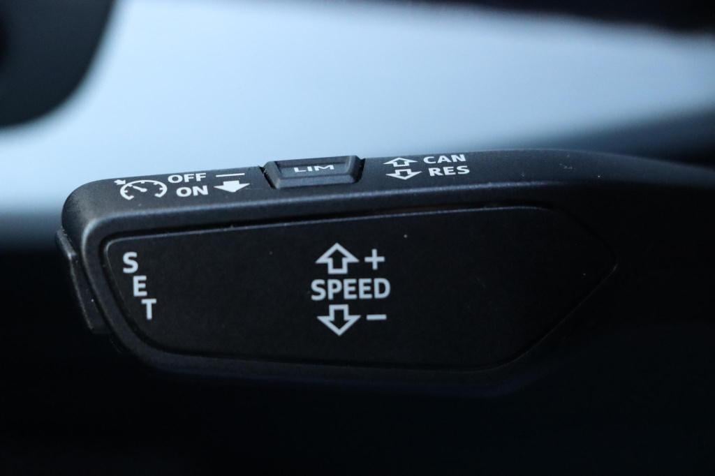 Audi A4 limousine 35 tfsi s edition 150pk s-tronic