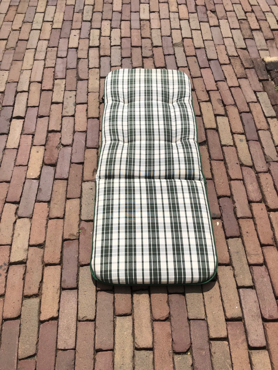 Nieuw tuinstoel kussen.
