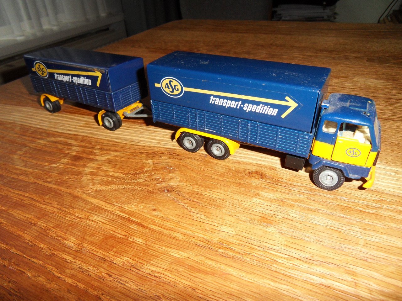 Tekno Volvo met aanhanger