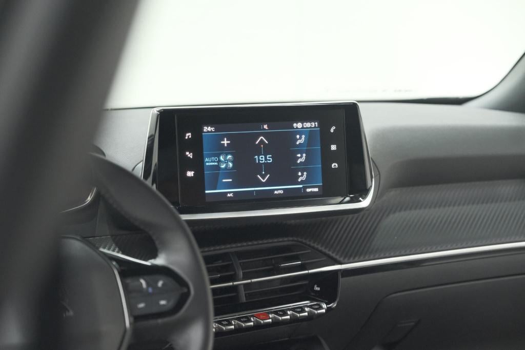 Peugeot 2008 puretech 130 active | camera | apple carplay | parkeersensoren