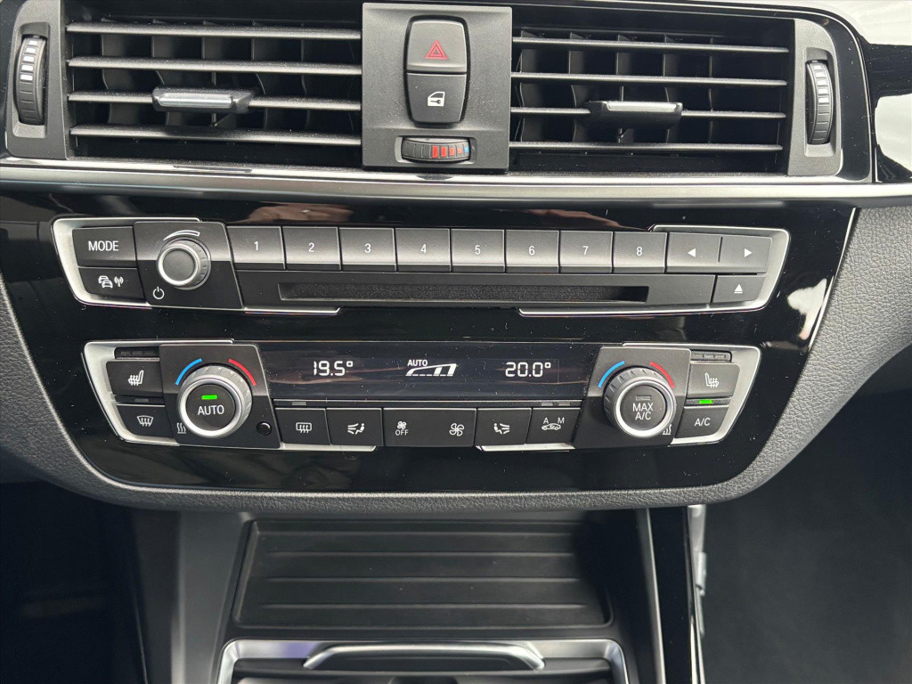BMW 1 Serie (f20) 118i 136pk aut steptronic sport line | unieke km stand|ri