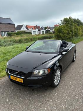 Volvo C70 2.4 140PK Zwart