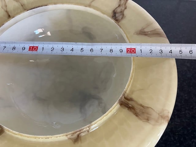 Plafonnière... Opaline gemarmerd glazen lampenkap.