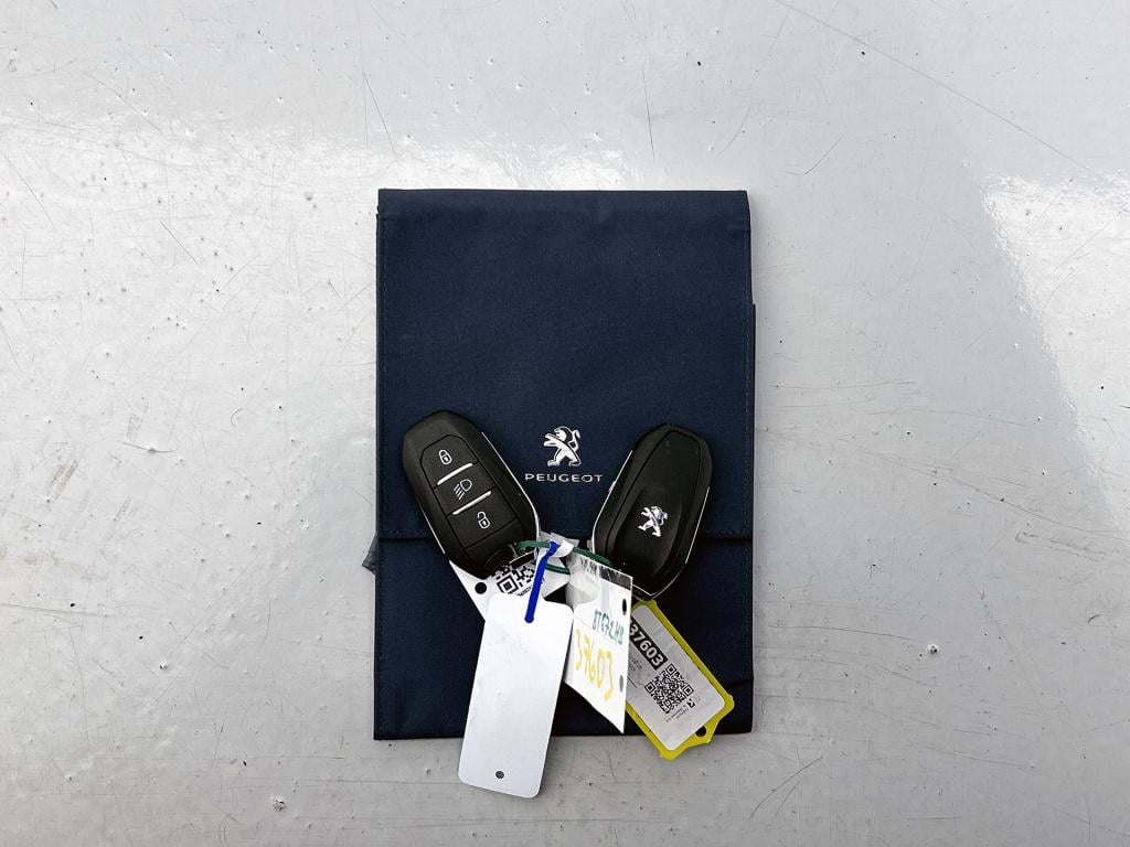 Peugeot 208 100 pk allure pack | rijklaar | navigatie | keyless start | 360