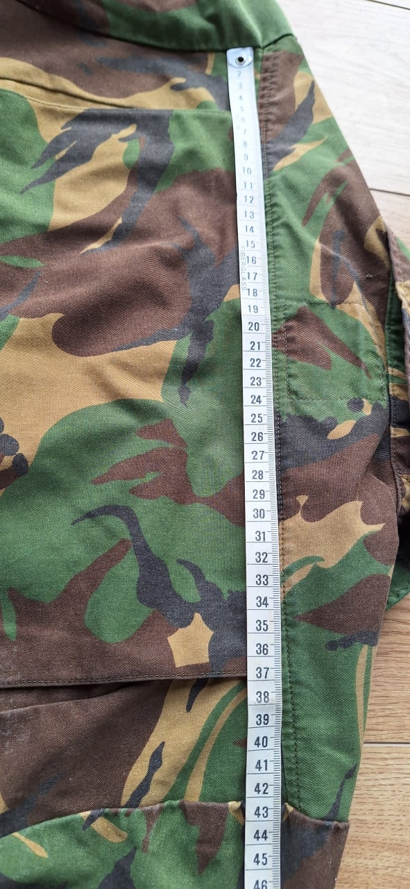 Camouflage Jagers outfit. Jas, Broek en Riem Maat M/L