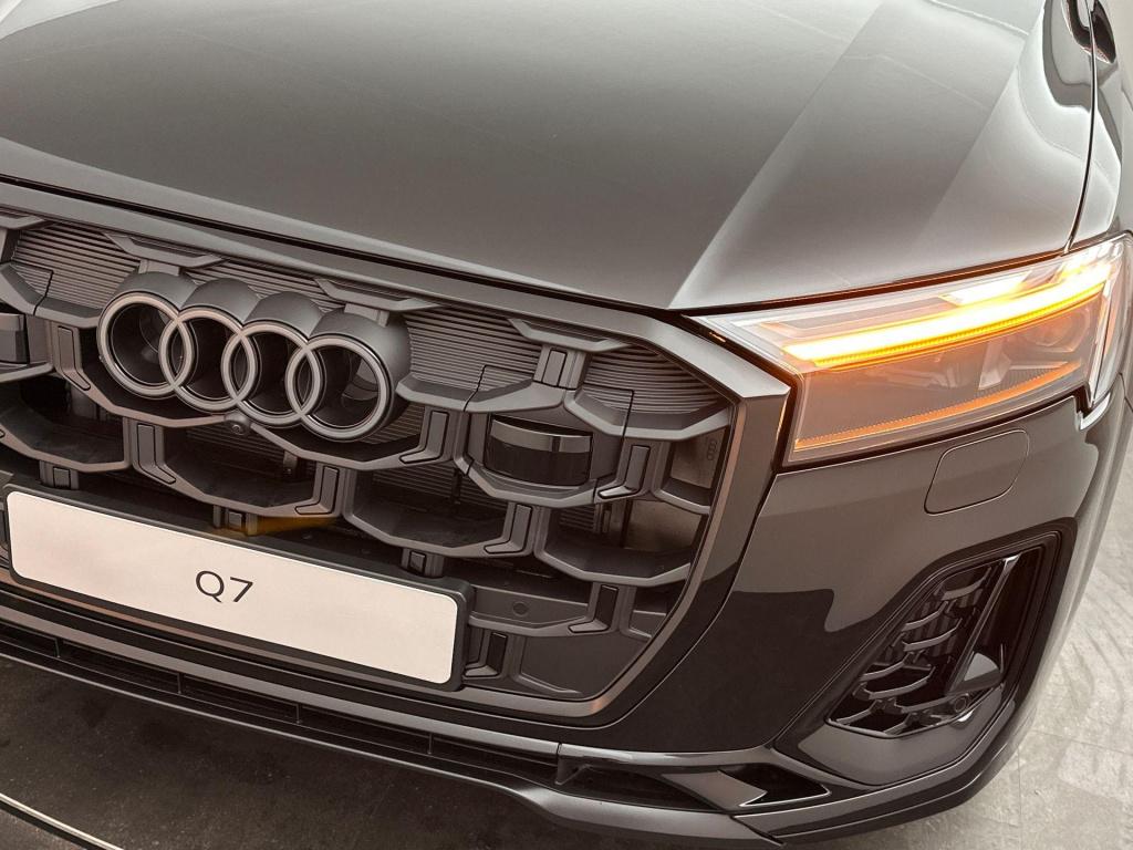 Audi Q7 pro line s 55 tfsi e 290 kw / 394 pk suv 8 versn.