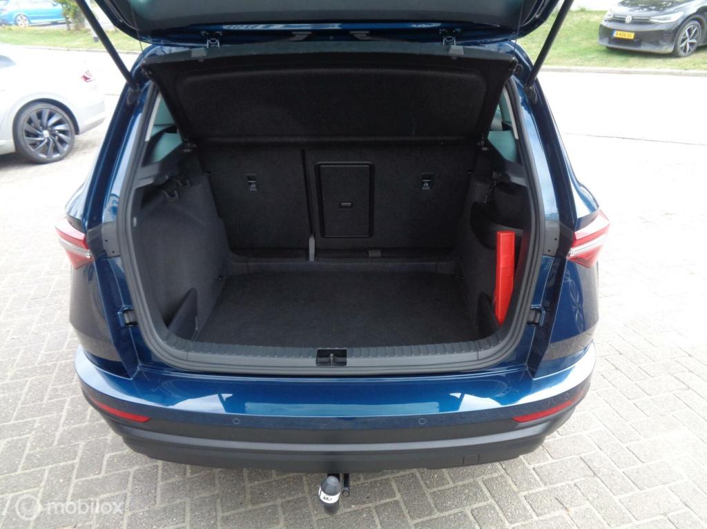 Skoda Karoq 1.0 tsi business edition/airco/stoel+stuur verw/full led/apple 