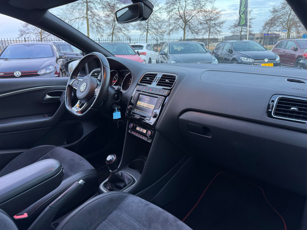 Volkswagen Polo 1.8 tsi gti * panoramadak * navigatie * cruise control