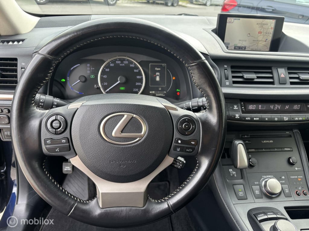 Lexus Ct 200h luxury line