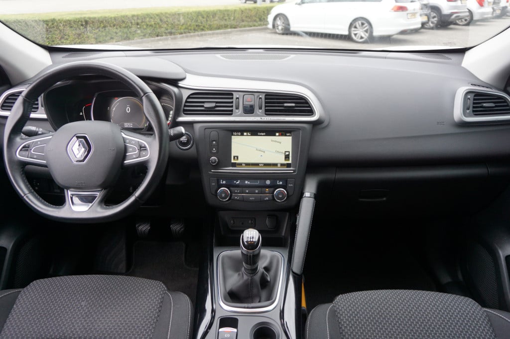 Renault Kadjar 1.2 tce zen airco / navi / cruise / trekhaak / parkeers. / l