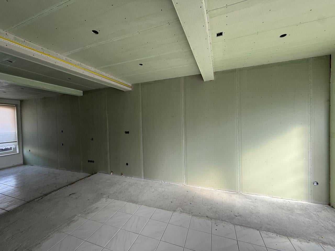 Stukadoorsbedrijf.Tel 0685004348