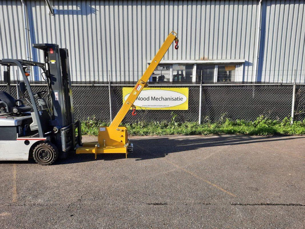 HEFTRUCK VERREIKER SHOVEL HIJS JIP, LASTARM VERSTELBARE 3 EN 5 TON