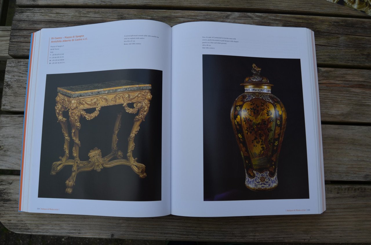 Twee Catalogi TEFAF Kunst- en antiekbeurs