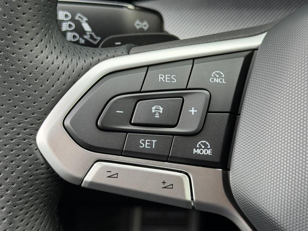 Volkswagen Golf 1.5 ehybrid gte 272pk | black style | trekhaak | iq light |