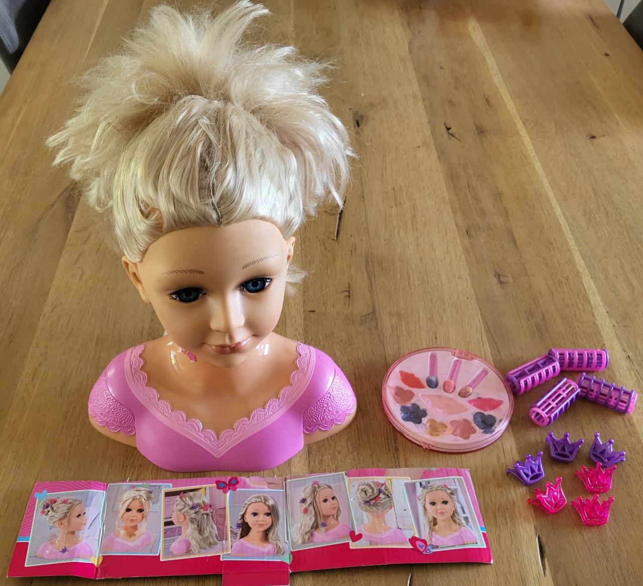 Bayer kaphoofd met accessoires