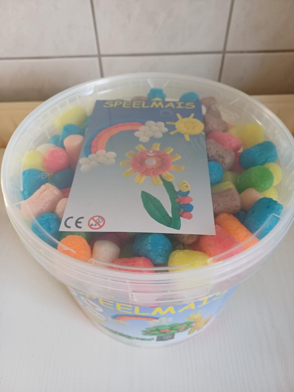 Speelmais - eierdoosdieren - scratch art  alles nog geseald .