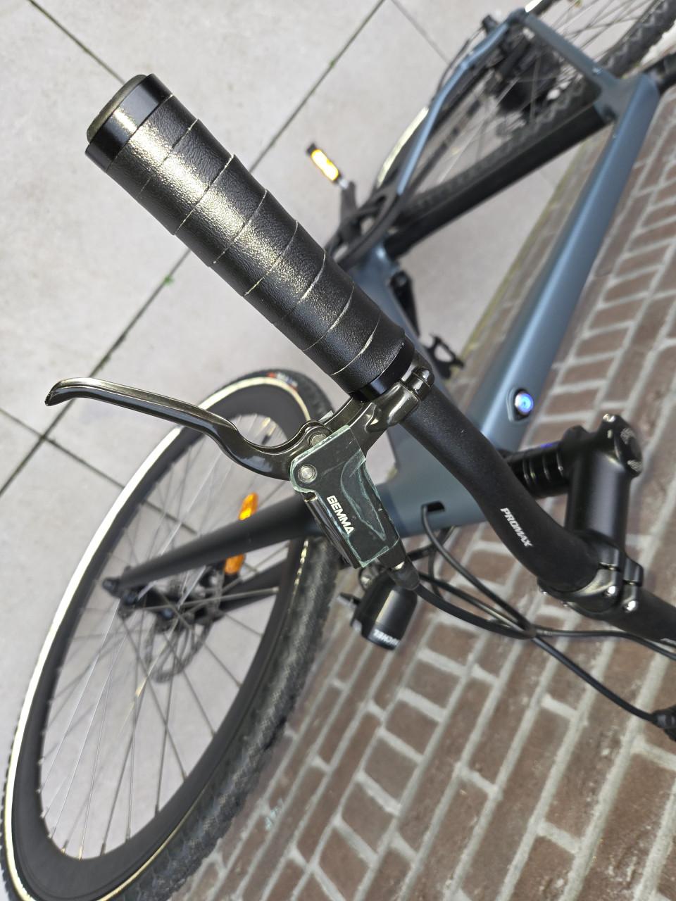 SEBIC BEF-700C electrische racefiets met automatische versnelling