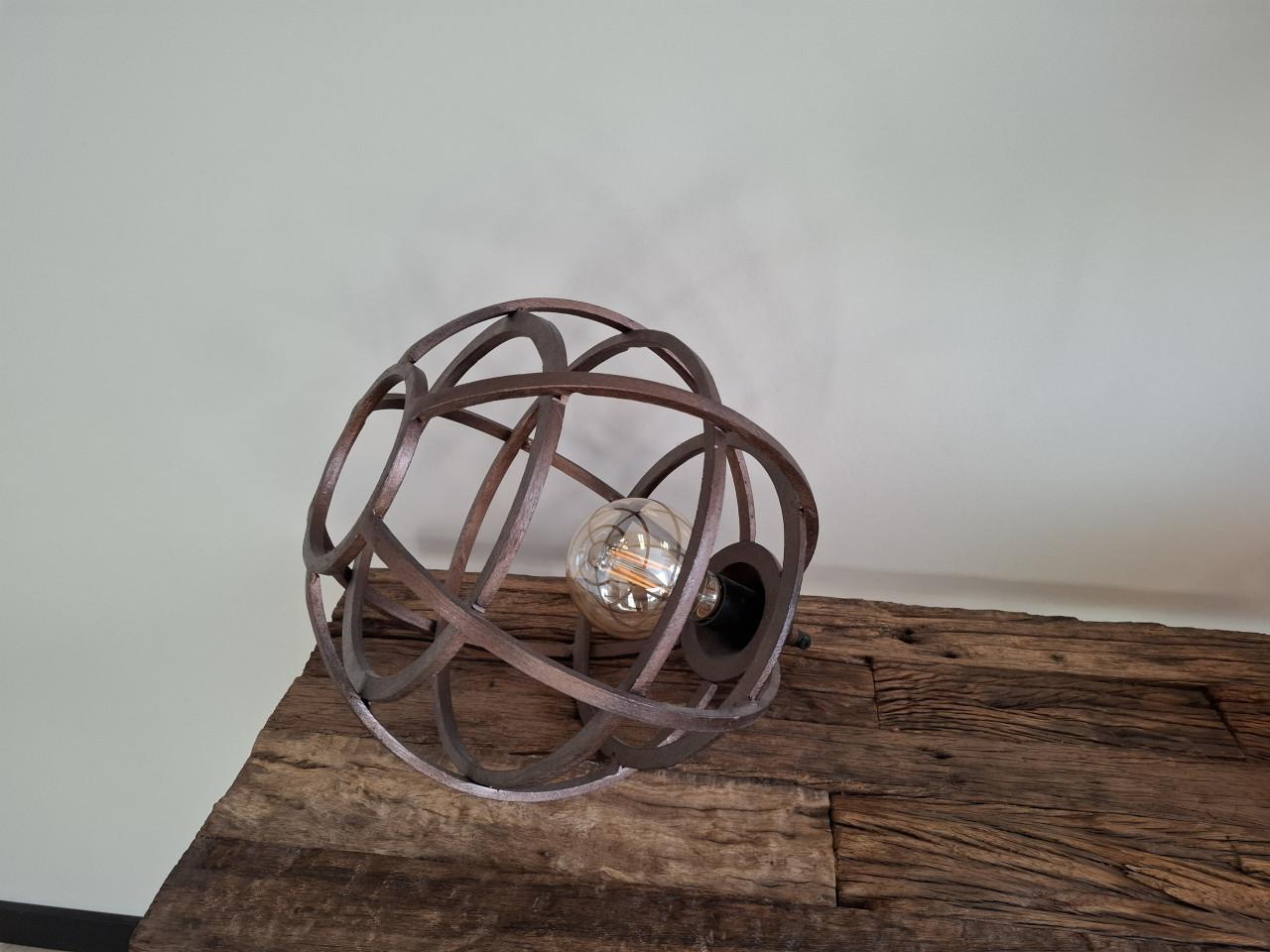 2 mooie lampen industriele look (ook los te koop)