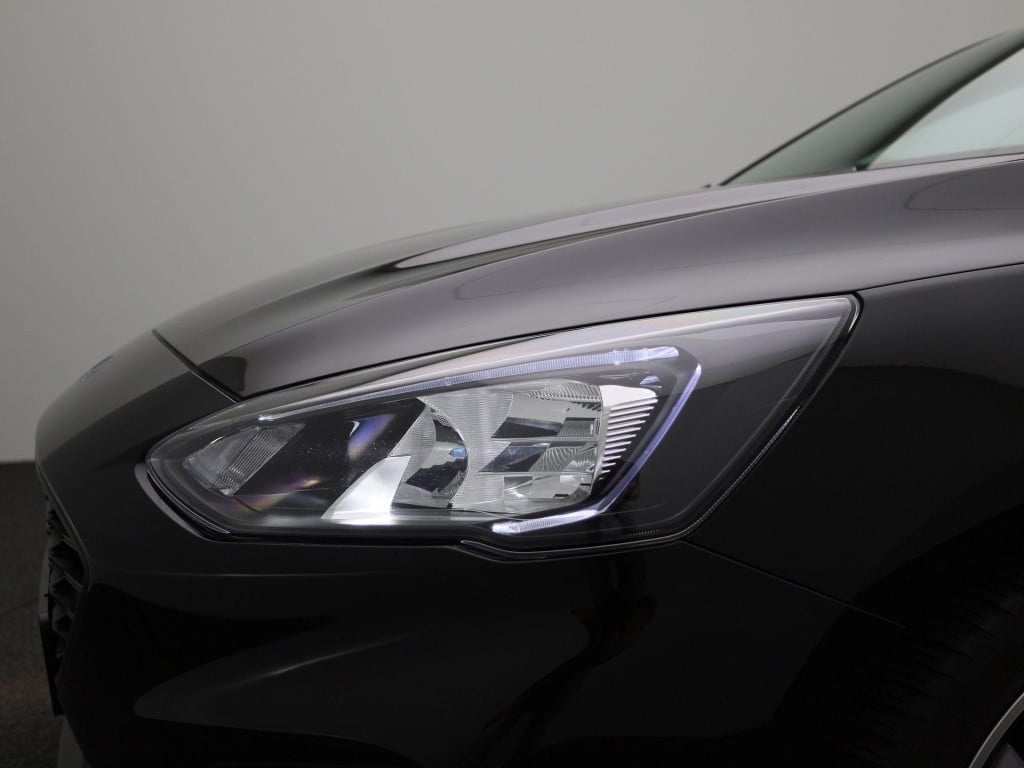 Ford Focus wagon 1.0 ecoboost hybrid st line business | lage km stand | nav