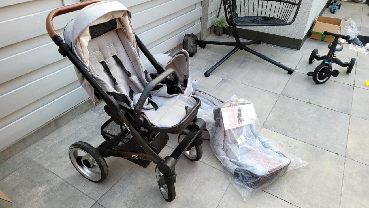 Mutsy Nio kinderwagen met reiswieg en accessoires + maxi-cosi