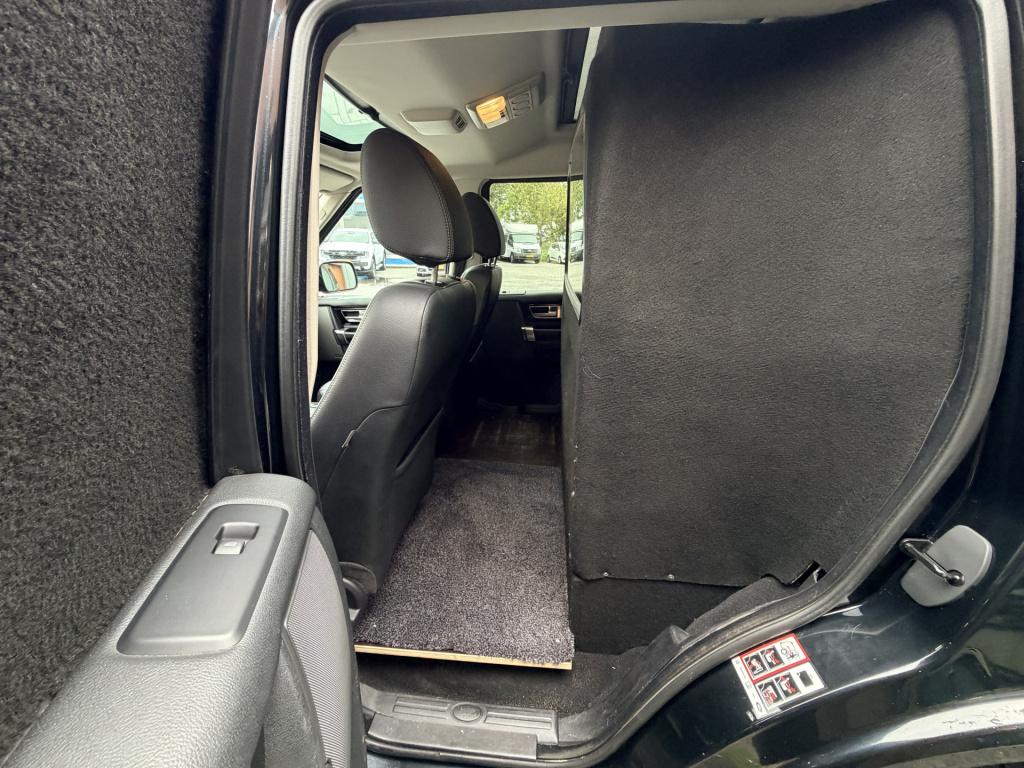 Land Rover Discovery 3.0 tdv6 se | meeneemprijs ex btw incl. nieuwe apk