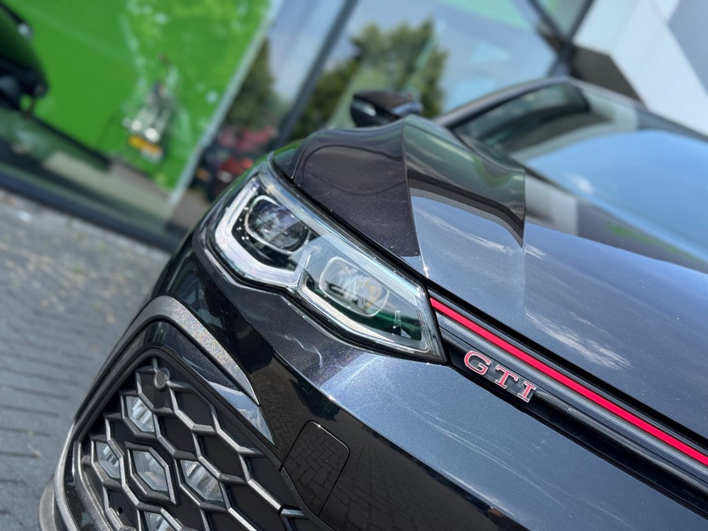 Volkswagen Golf 2.0 tsi gti * camera * stoel + stuur verwarming * carplay