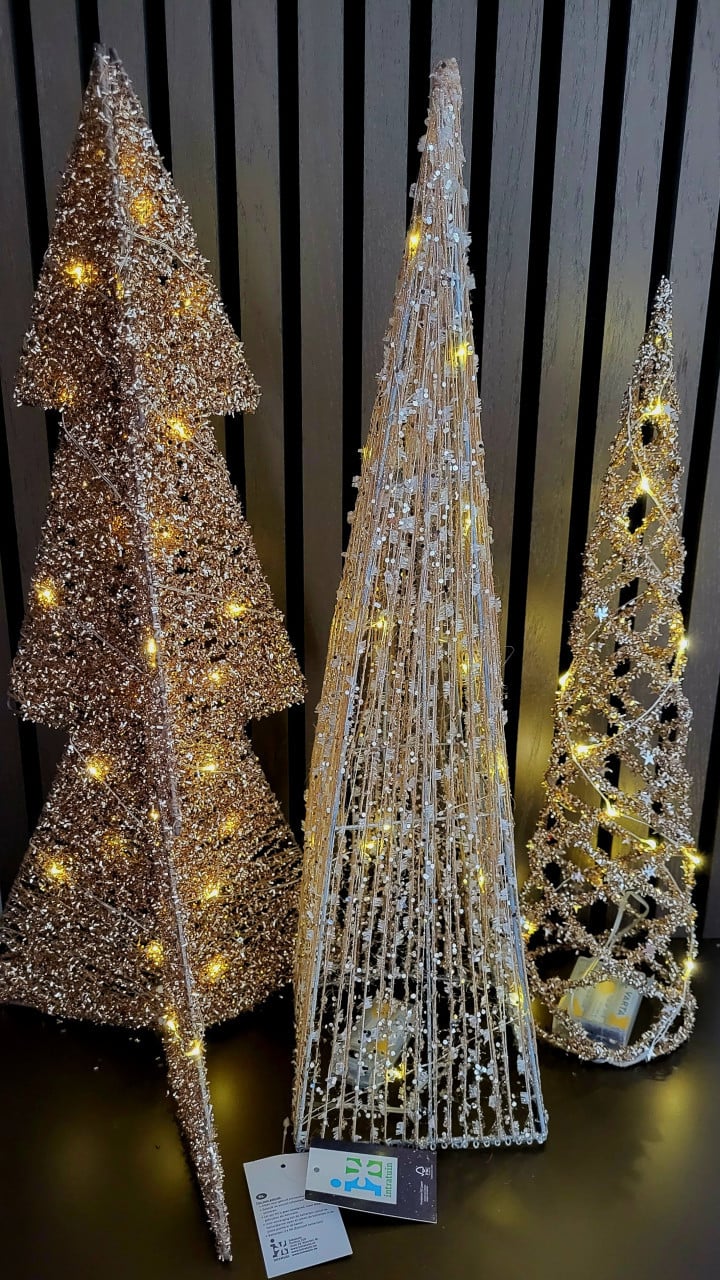 3 stuks Kerstpiramide met led-piramide