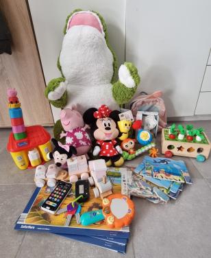 Grote speelgoedbundel: knuffels, puzzels en meer