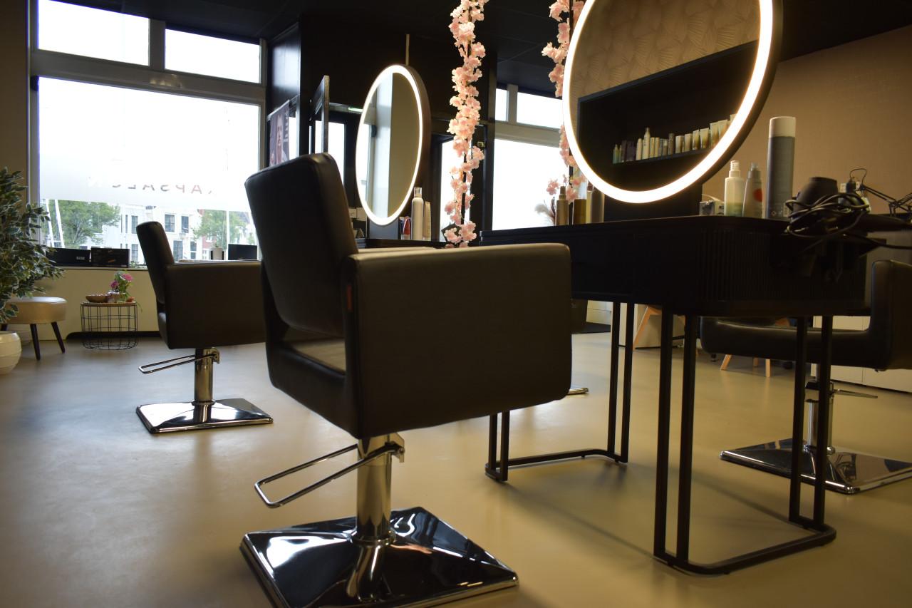 Stoel te huur voor nagelstylist