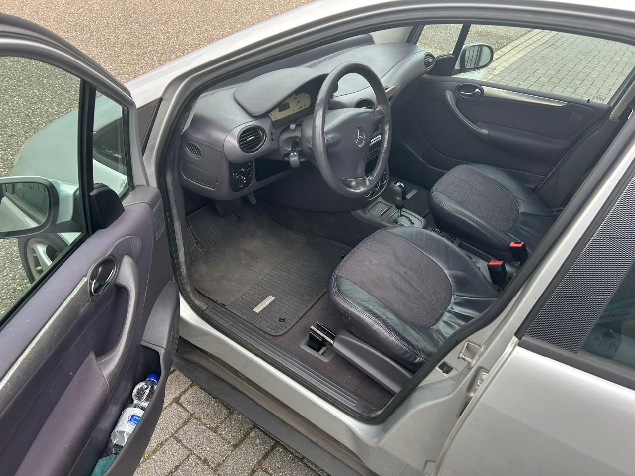 Mercedes-Benz A-klasse 190 Elegance AUTOMAAT/HALF LEDER