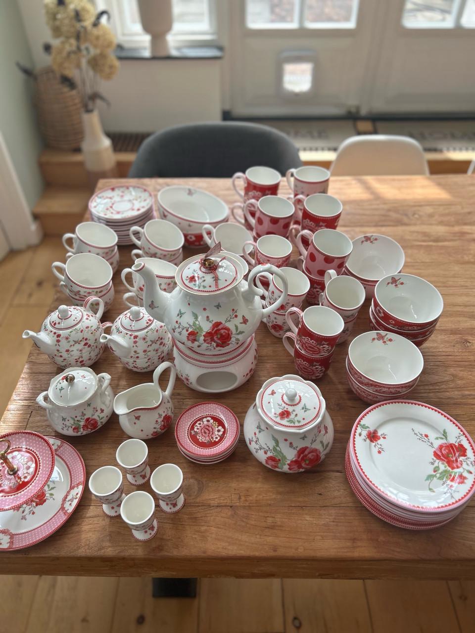 Room Seven Winter Poppy servies – Zeer uitgebreide high tea set