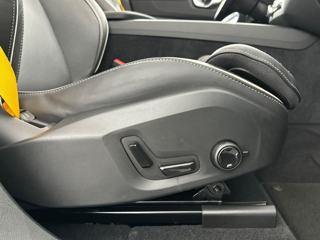 Volvo XC60 polestar engineered recharge plug-in hybrid awd