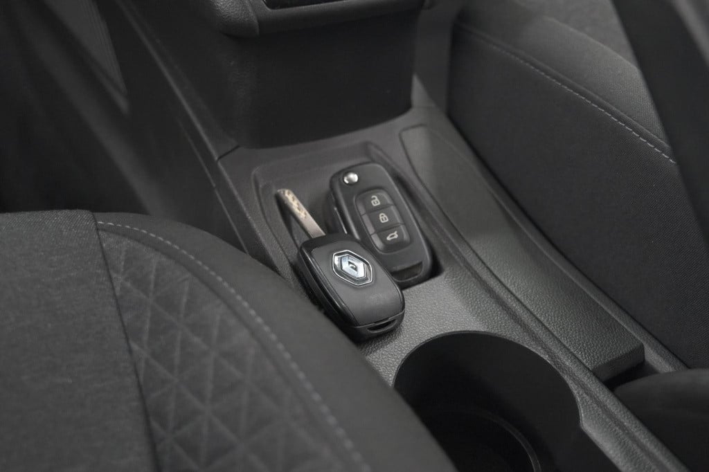 Renault Clio tce 90 equilibre | parkeersensoren | apple carplay | cruise co