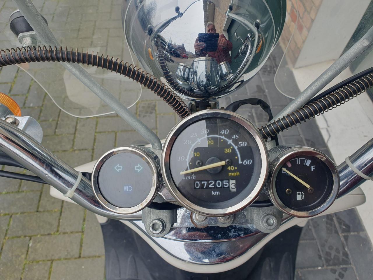 Schittterende Grande Retro Scooter ( 7200 km )