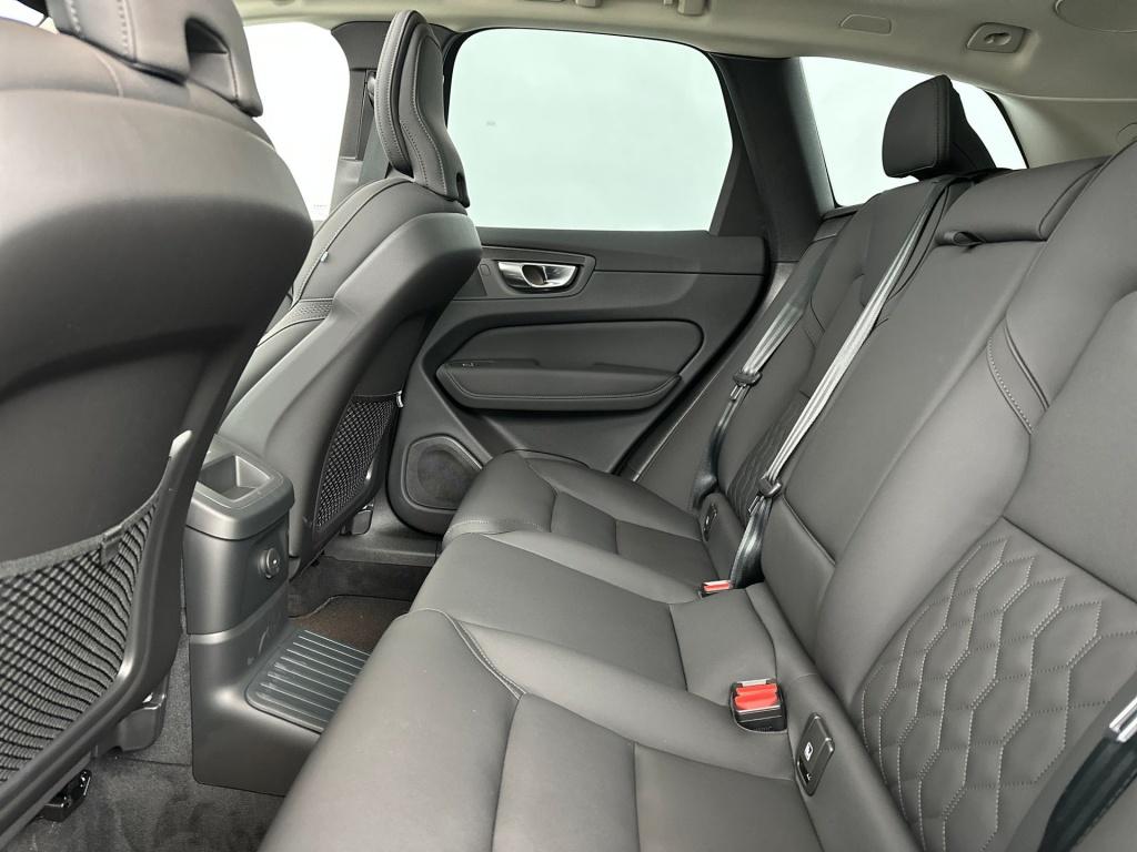 Volvo XC60 t6 awd gt ultra dark