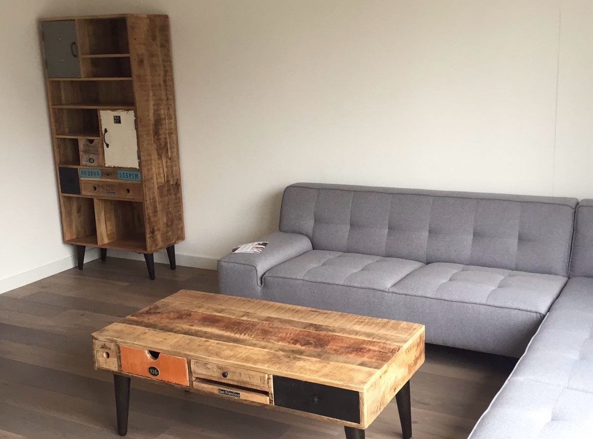 Mooie en stoere mangohouten salontafel