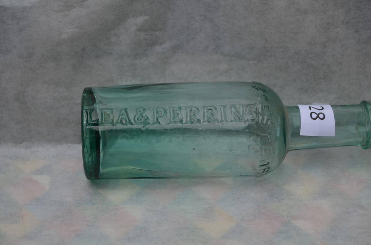 Nog een paar oude soda-, bier- en wijnflessen 19e eeuws